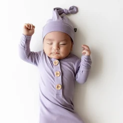 Best Kyte Baby Knotted Gown with Hat Set in Taro