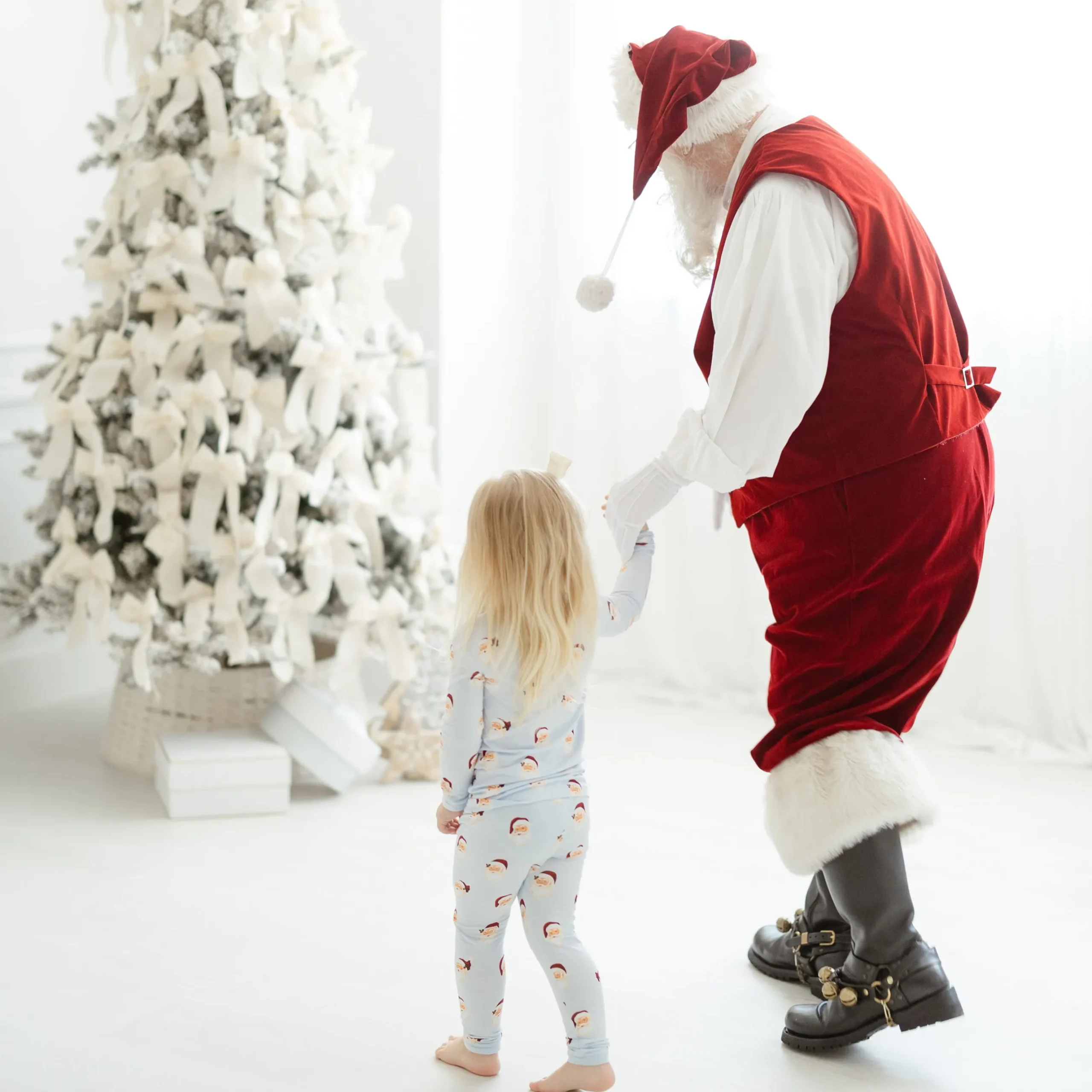 Discount Kyte Baby Long Sleeve Pajamas in Vintage Santa