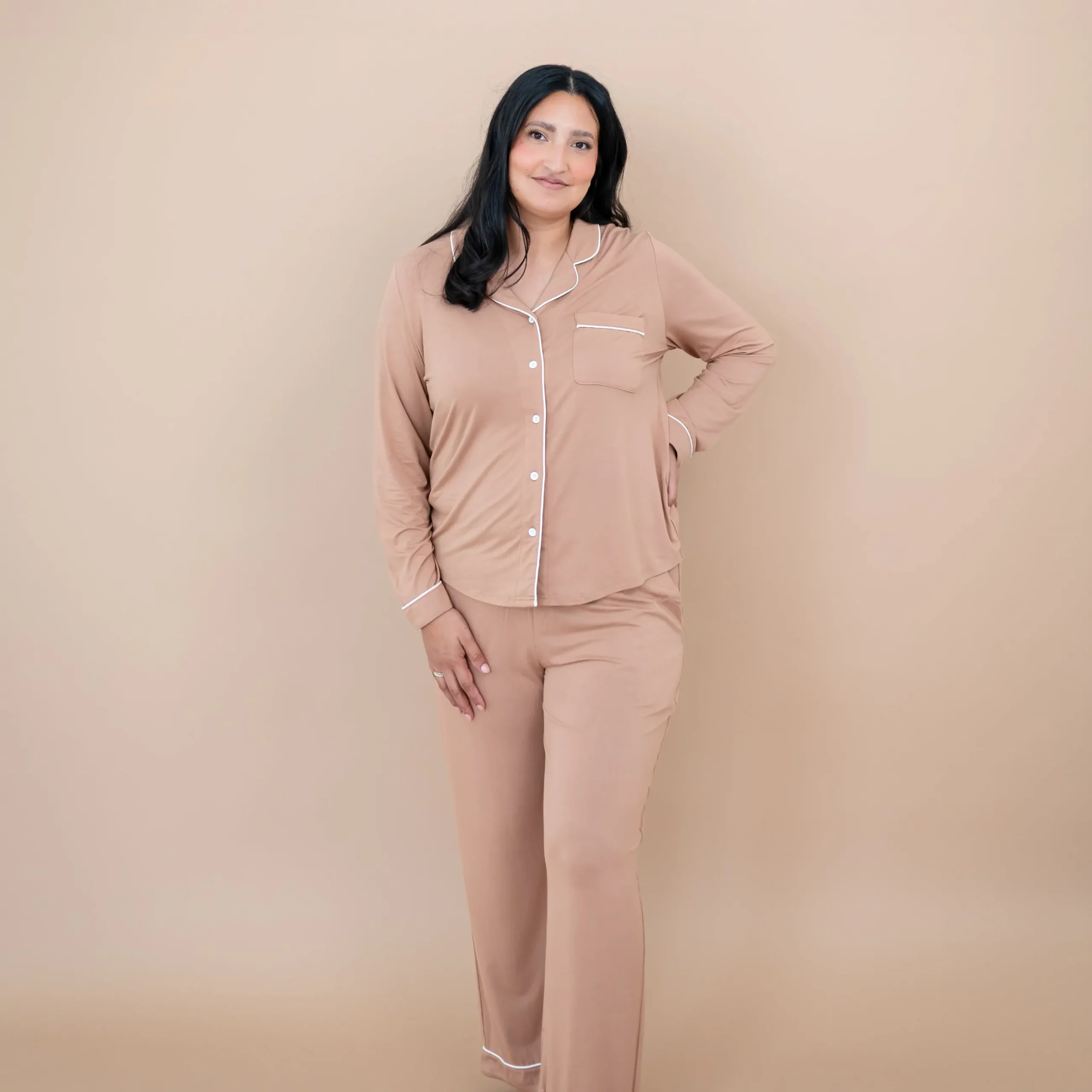 Discount Kyte Baby Long-Sleeved Women's Pajama Set in with Cloud Trim Latte