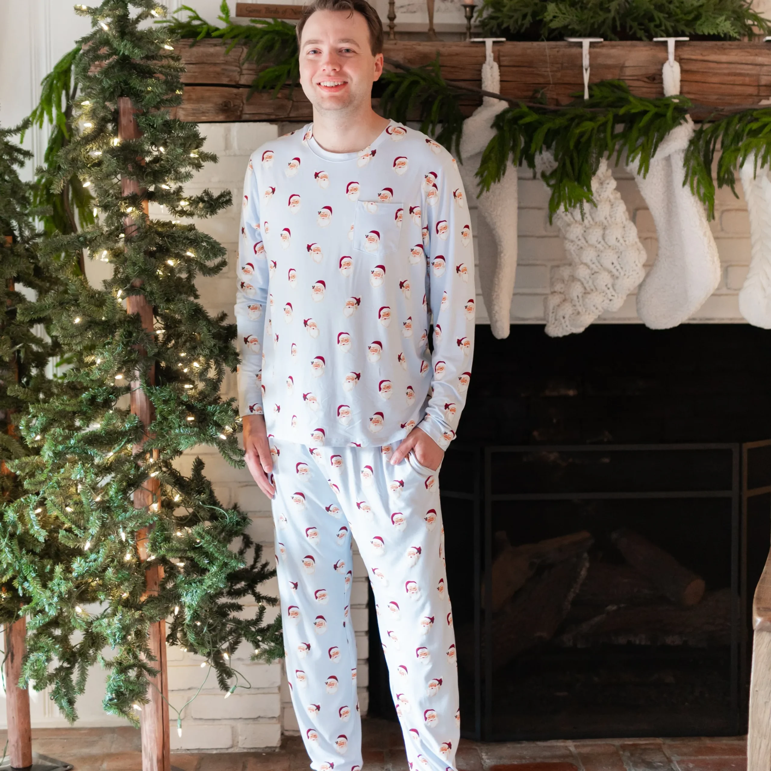 Clearance Kyte Baby Men's Jogger Set in Vintage Santa