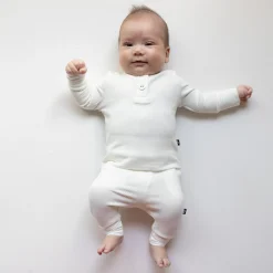 New Kyte Baby Ribbed Infant Henley Set in Cloud
