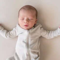 Outlet Kyte Baby Ribbed Zipper Romper in Oat