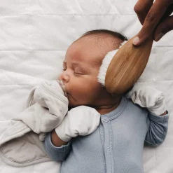 Discount Kyte Baby Scratch Mitten in Cloud