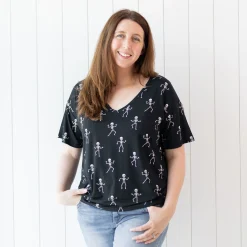 Best Kyte Baby Women's Relaxed Fit V-Neck in Skeleton