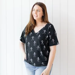 Best Kyte Baby Women's Relaxed Fit V-Neck in Skeleton