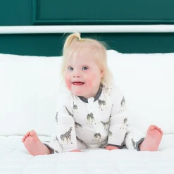 Best Kyte Baby Zippered Romper in Giraffe
