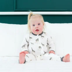 Best Kyte Baby Zippered Romper in Giraffe